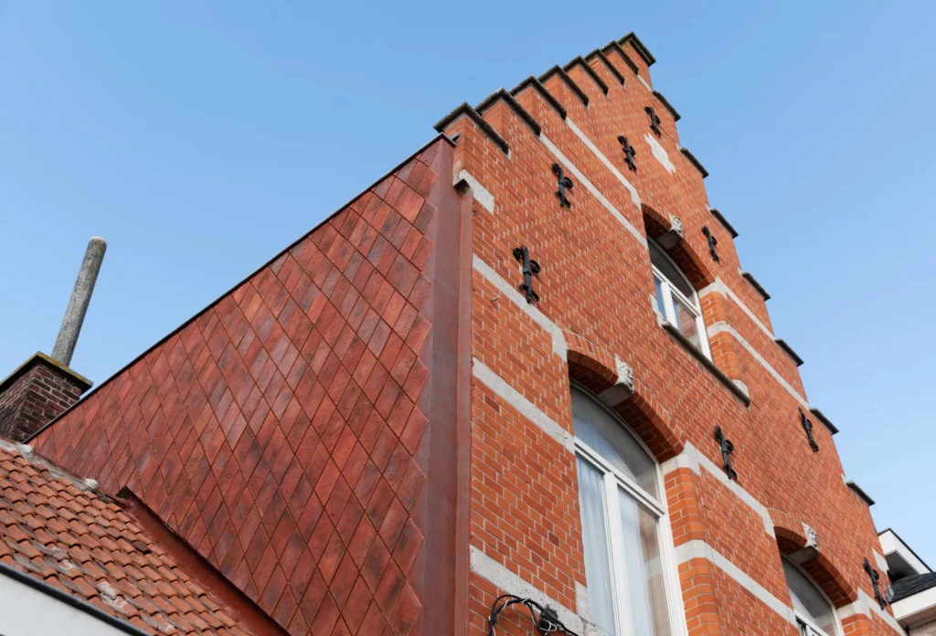 Revêtement de façade à Zonnebeke - vue en contre-plongée